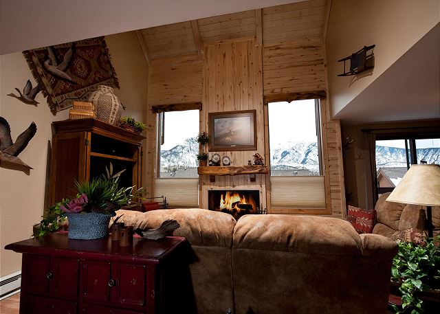 Cascade Village Condo - Awesome Views - Heated Pool 3