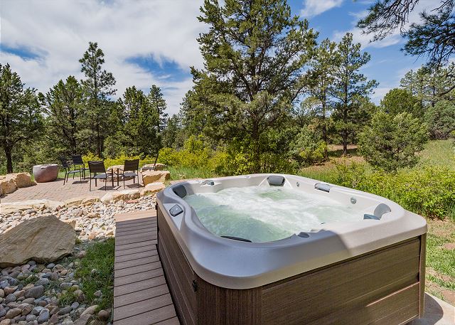 Custom Home - 3 Acres - 9 Min to DGO - Hot Tub/Fire Pit/Ping Pong/Arcade Game 6