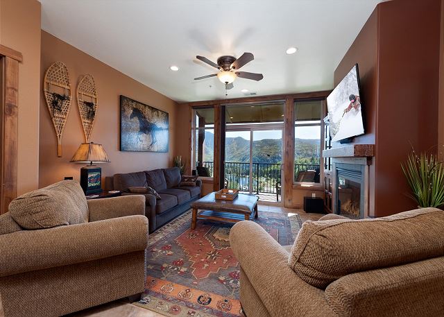 Peregrine Point Condo Steps to Lifts - AC/Amazing Views 3