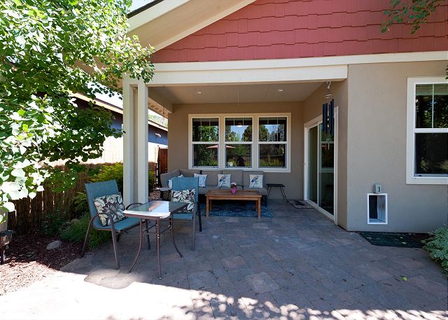 Modern Home 2 Miles from Downtown DGO - Pet Friendly - Fenced Yard (30+ Day) 2