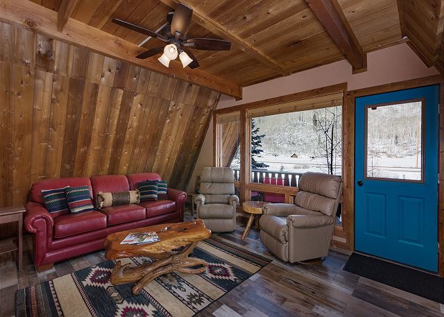 Cabin on Pond - Hot Tub - 2 Miles from Purgatory - Pet Friendly - One Acre 6