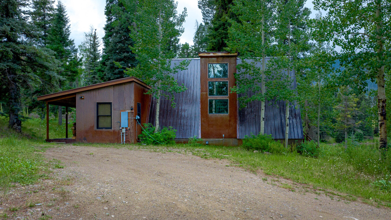 Pet Friendly Cabin on Pond on 1 Acre - Hot Tub - 2 Miles from Purgatory | Photo 22