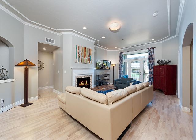 Luxury Condo in the Heart of Downtown Durango - 1 Block to Train Station 4