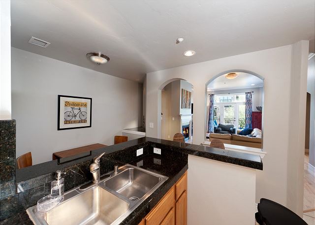 Luxury Condo in the Heart of Downtown Durango - 1 Block to Train Station 6