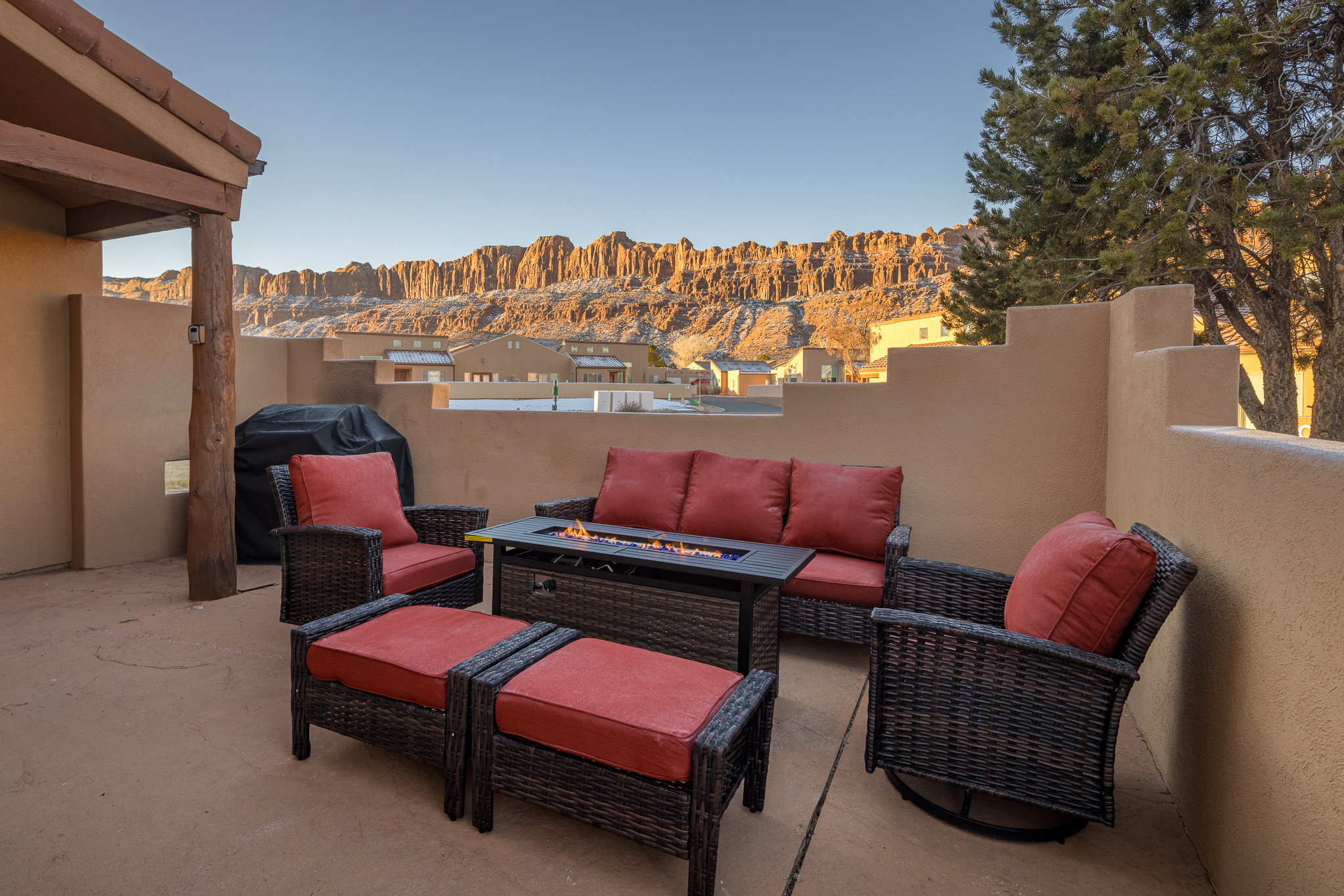 Moab Basecamp! 10 min to Arches | Pool & Hot tub | Photo 25