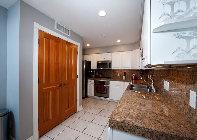 Modern Downtown Durango Luxury Condo | 1 Block to Main Street | Balcony 9