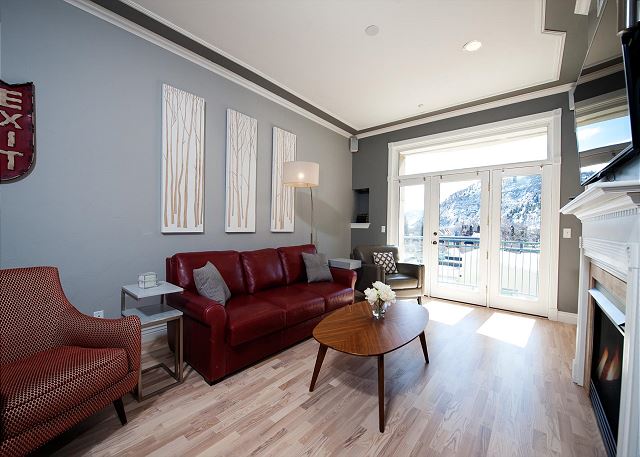 Modern Downtown Durango Luxury Condo | 1 Block to Main Street | Balcony 4