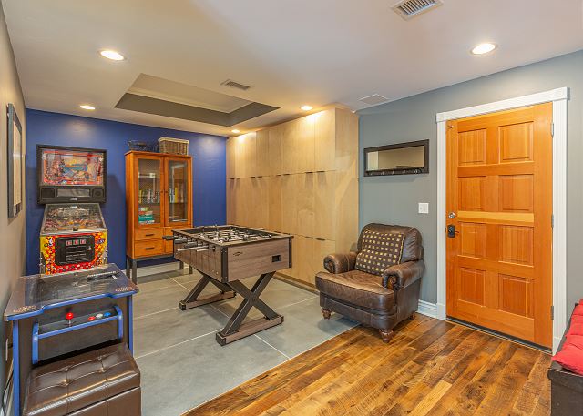 Premier Location in Historic Downtown Durango - Game Room/Pool Table/Foosball 4