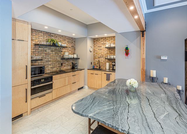 Premier Location in Historic Downtown Durango - Game Room/Pool Table/Foosball 7