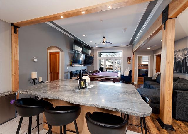 Premier Location in Historic Downtown Durango - Game Room/Pool Table/Foosball 5