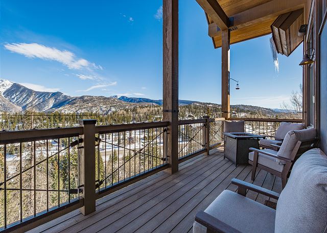 The Cantilever Lodge - Purg's Finest Luxury Home- Unreal Views, Firepit 5