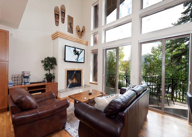 Luxury Ski In/Out Townhome on Creek - Views - Ski in/Out - Hot Tub/Ping Pong 5