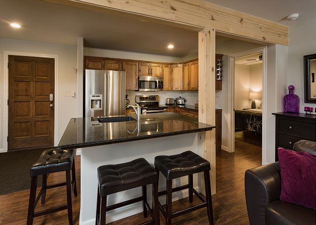 Completely Remodeled Ski in/Ski Out condo - Amazing Views and Great Deck 6