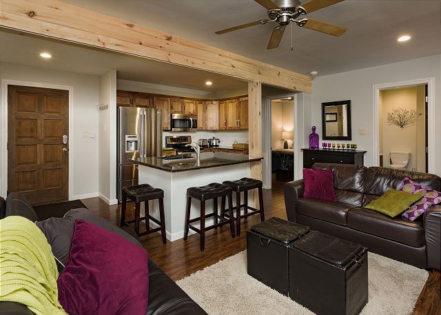 Completely Remodeled Ski in/Ski Out condo - Amazing Views and Great Deck 3