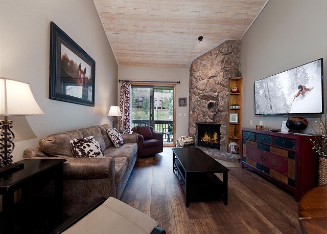 Newly Furnished and remodeled condo/Heated Pool 2