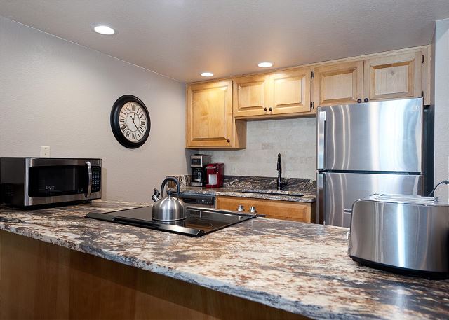 Newly Furnished and remodeled condo/Heated Pool 9