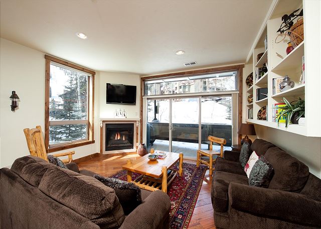 Luxury Condo by Main Plaza - Walk to Slopes 2