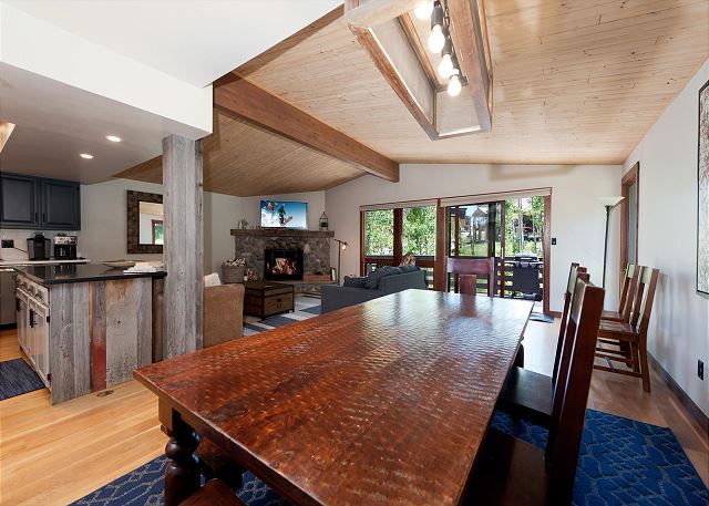 Pet Friendly Remodeled End Unit Townhome - Deck - Views - Steps to Lift 3