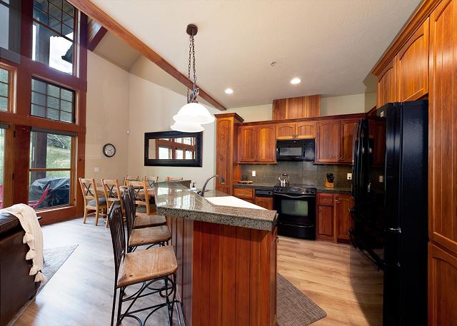 Luxury Townhome - Ski in/Ski Out - Best Location - Arcade Game 8