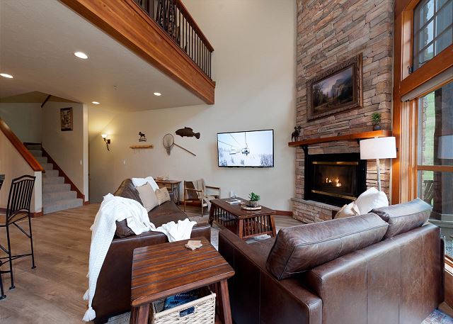 Luxury Townhome - Ski in/Ski Out - Best Location - Arcade Game 6