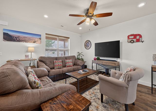 Hot Tub & Outdoor Living | Rim View Retreat | Fenced Backyard 2