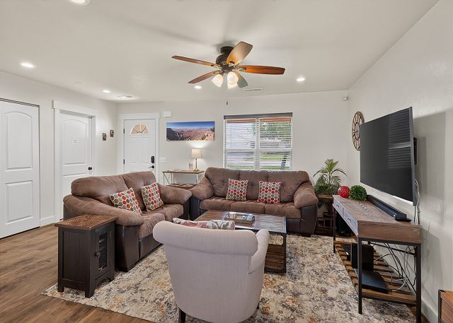 Hot Tub & Outdoor Living | Rim View Retreat | Fenced Backyard 7