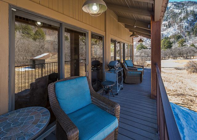 Corner Unit (#590) - Great Views - Golf Privileges - AC 7