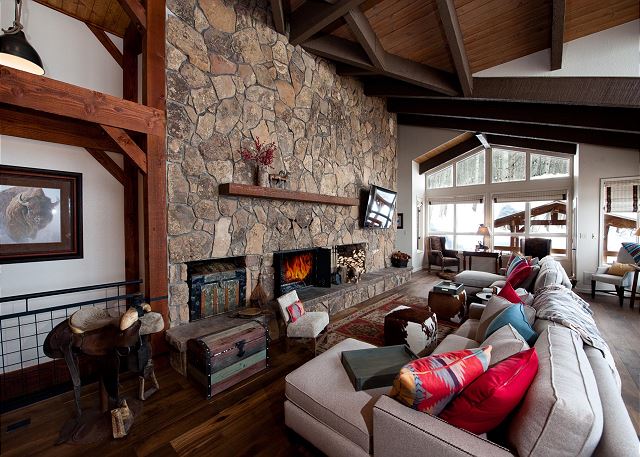 Amazing Luxury Home - Views/Hot Tub/Fire Pit/Ping Pong - 3 Miles to Purg 8