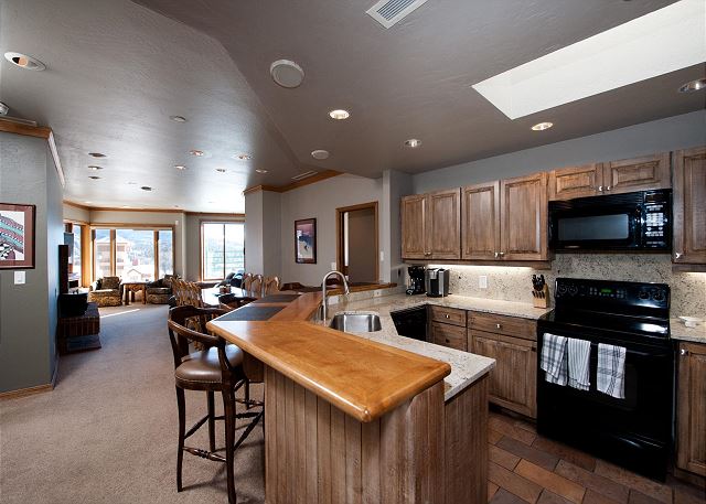 Updated Penthouse Condo at Purgatory Resort - Awesome Slope Views 7