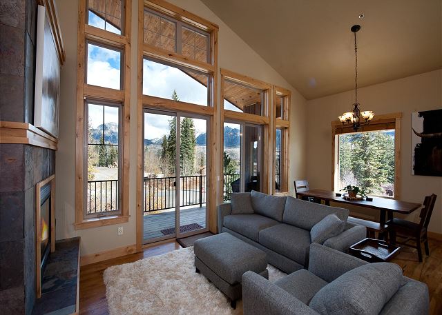 Luxury Ski In/Out townhome on Creek - Views - Private Hot Tub 3
