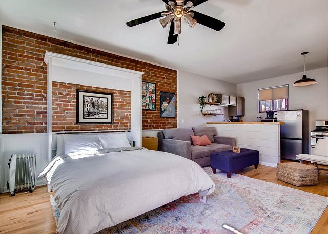 Carriage House Studio- West Highlands - Walk to Restaurants/bars! 2