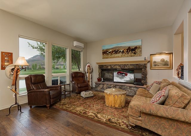 Dalton Ranch Home on the 12th Fairway - Water and Mountain Views 6