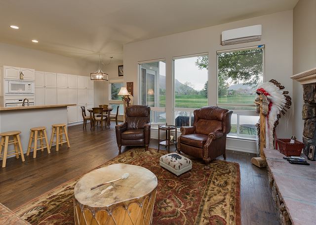 Dalton Ranch Home on the 12th Fairway - Water and Mountain Views 5