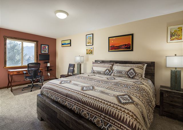 Private Hot Tub | Nestled in Towering Slickrock | Near Ntl Parks 4