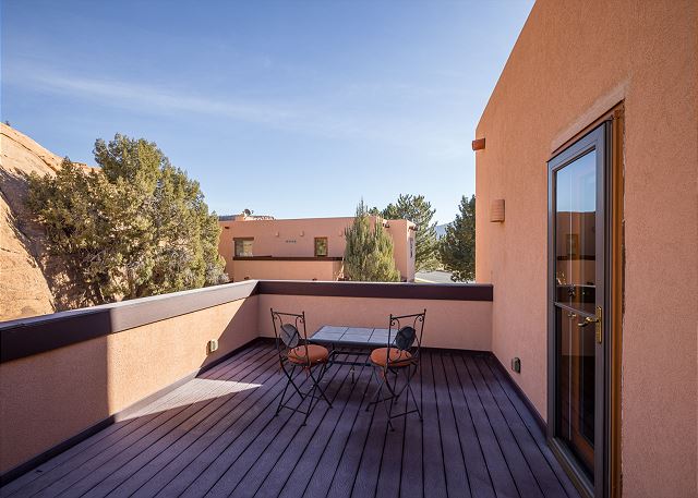 Private Hot Tub | Nestled in Towering Slickrock | Near Ntl Parks 5