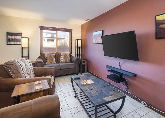 Private Hot Tub | Nestled in Towering Slickrock | Near Ntl Parks 8