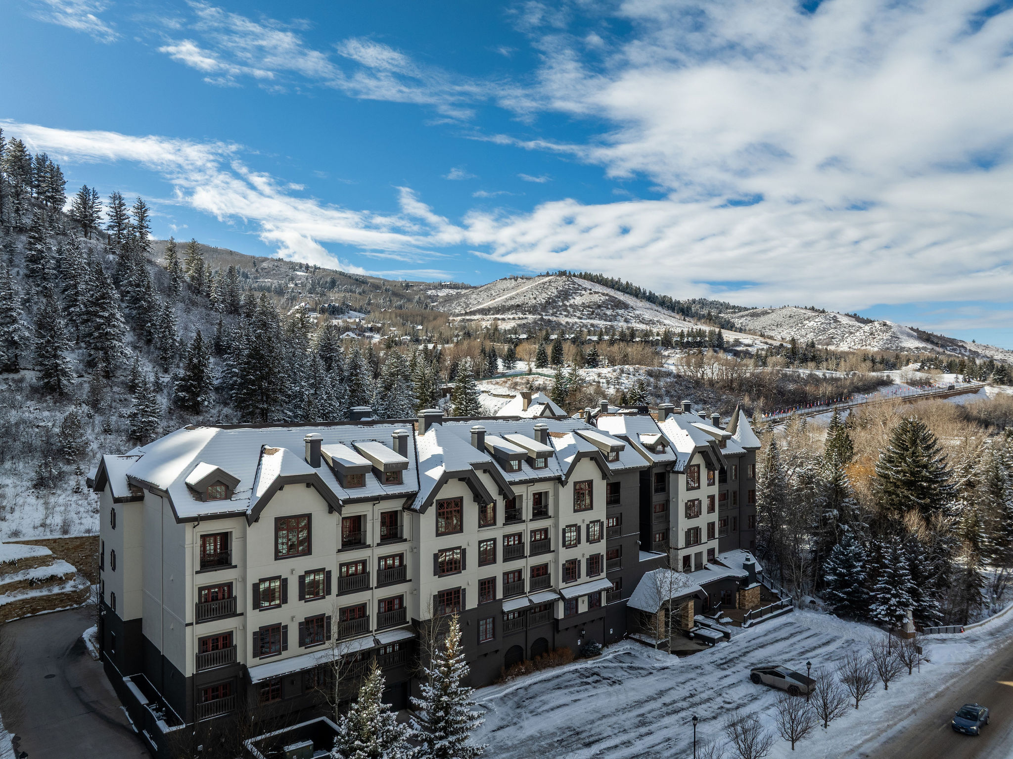 Walk to Avon | Free Shuttle to the Slopes | Heated Pool & Hot Tub | Photo 25