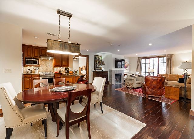 Walk to Avon | Free Shuttle to the Slopes | Heated Pool & Hot Tub 5