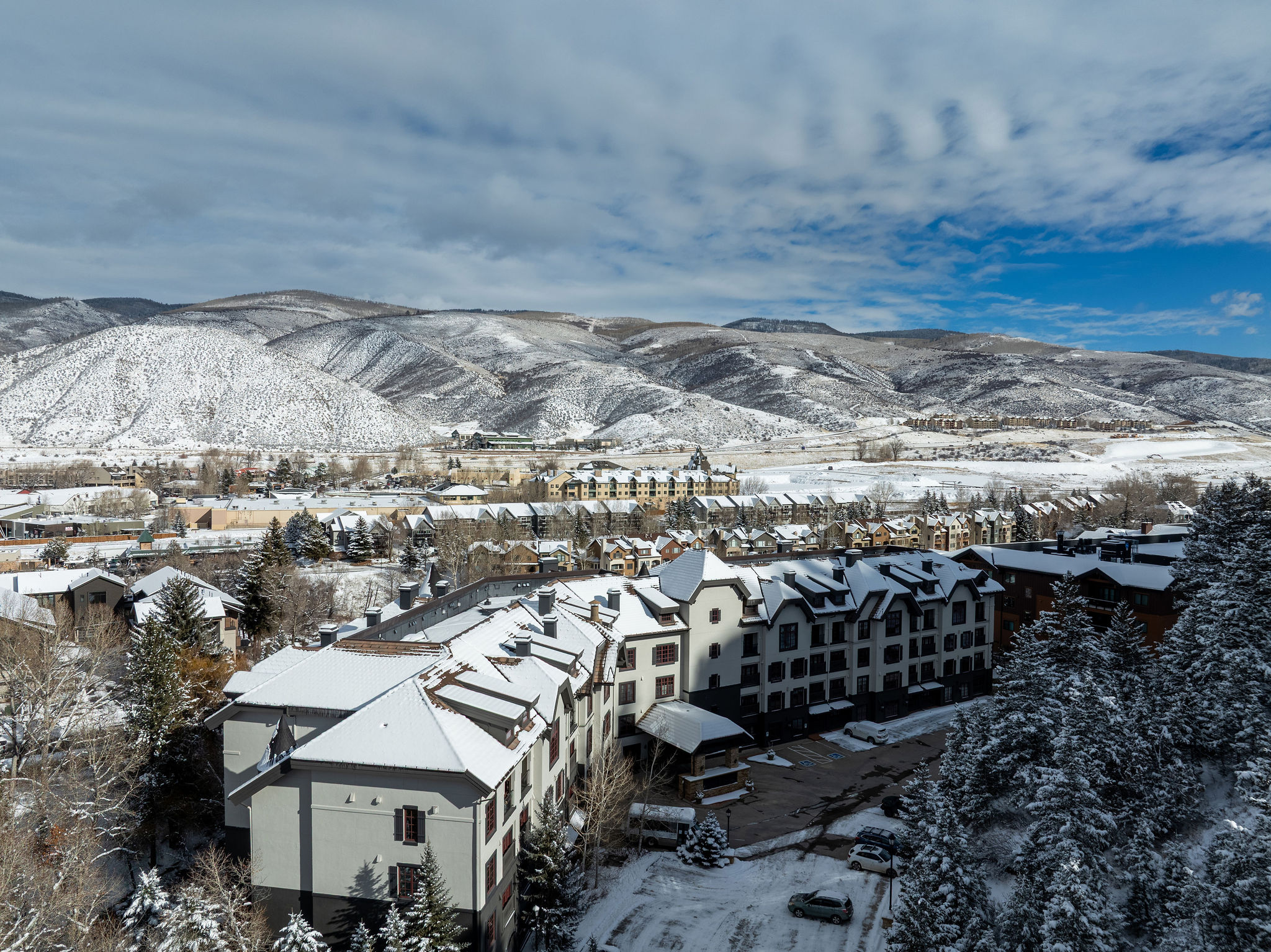 Walk to Avon | Free Shuttle to the Slopes | Heated Pool & Hot Tub | Photo 23