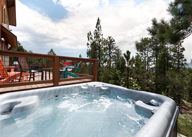 New Custom Home with Large Decks - Amazing Views - Pool Table/New Hot Tub 5