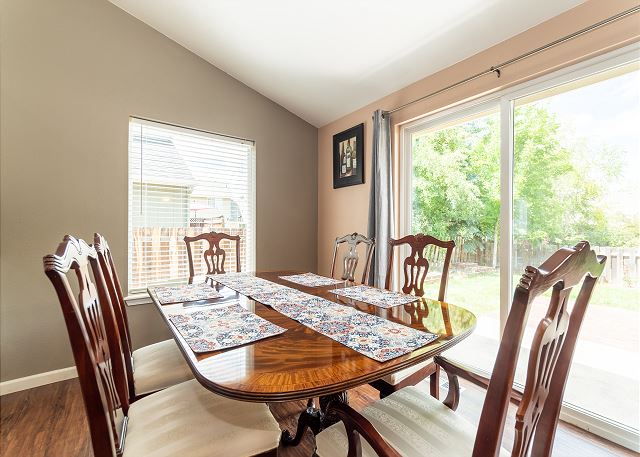 Furnished 30+ day rental close to Old Mill! Dog Friendly! 6