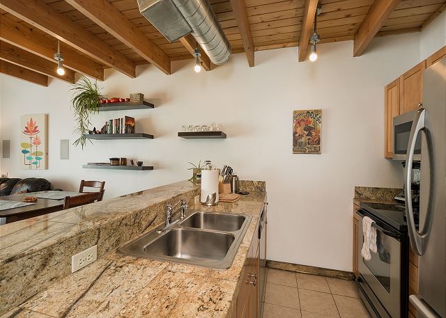 Updated Pet Friendly Condo - Walk to Main Street - Central AC 10