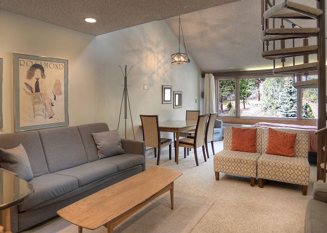 The Mulligan (#210) |10 min to Ski - A/C - Golf - Shared Pool & Hot Tub