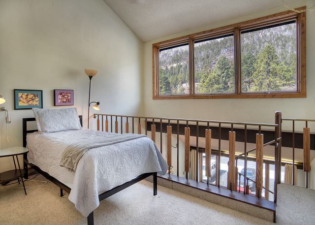 The Mulligan (#210) |10 min to Ski - A/C - Golf - Shared Pool & Hot Tub 8