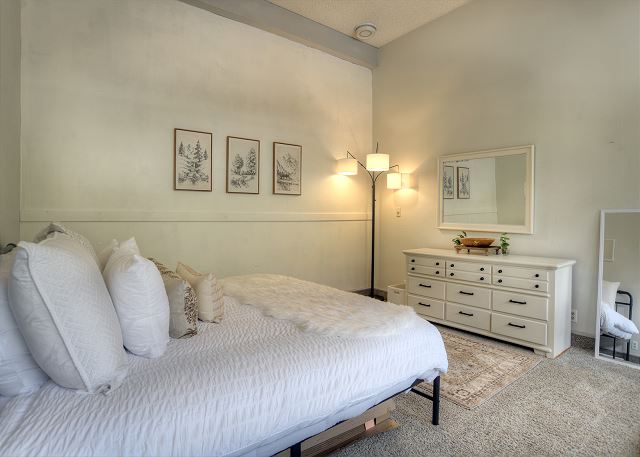 Tamarron Treetop | AC, Pool, Hot Tub, Golf & Ski 10