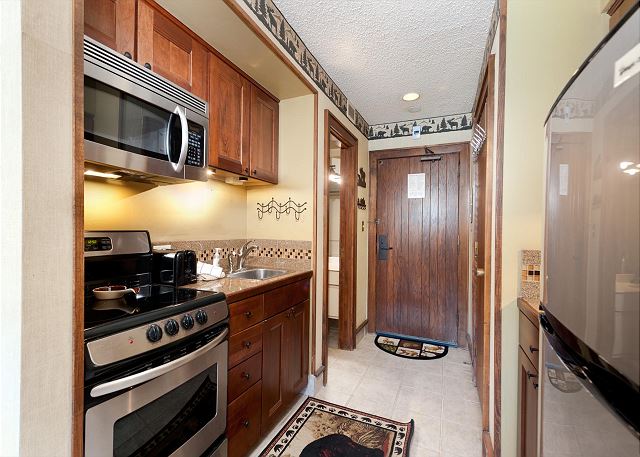 The Lazy Bear Lodge (#236) | Pool, Near Ski, Mtn Views - Golf/AC/Hot Tub 9