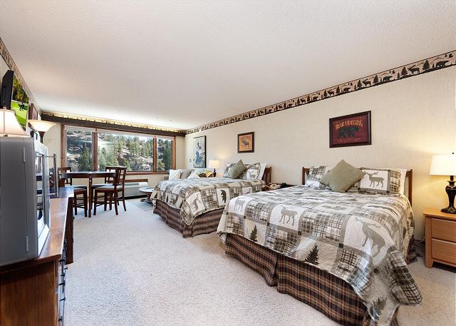 The Lazy Bear Lodge (#236) | Pool, Near Ski, Mtn Views - Golf/AC/Hot Tub 3