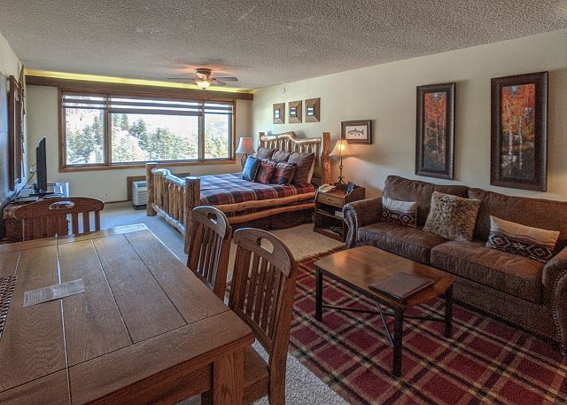 Miner's Rest (#305) | 10 min to Ski - Golf - AC, Pool/Hot Tub - Views