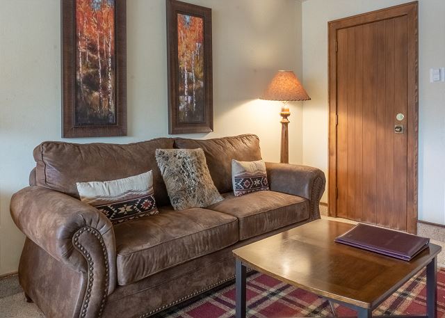 Miner's Rest (#305) | Pool, Near Ski - Golf - AC, Hot Tub, Views 9