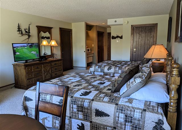 Golden Nugget Nest (#306) | Near Ski - Pool/Hot Tub/Fitness/Golf - A/C 10